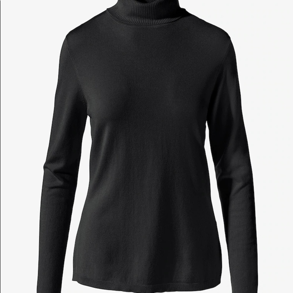 Chico’s size 1 (M/8) black ribbed turtleneck.